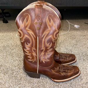 Cavender’s cowgirl boots